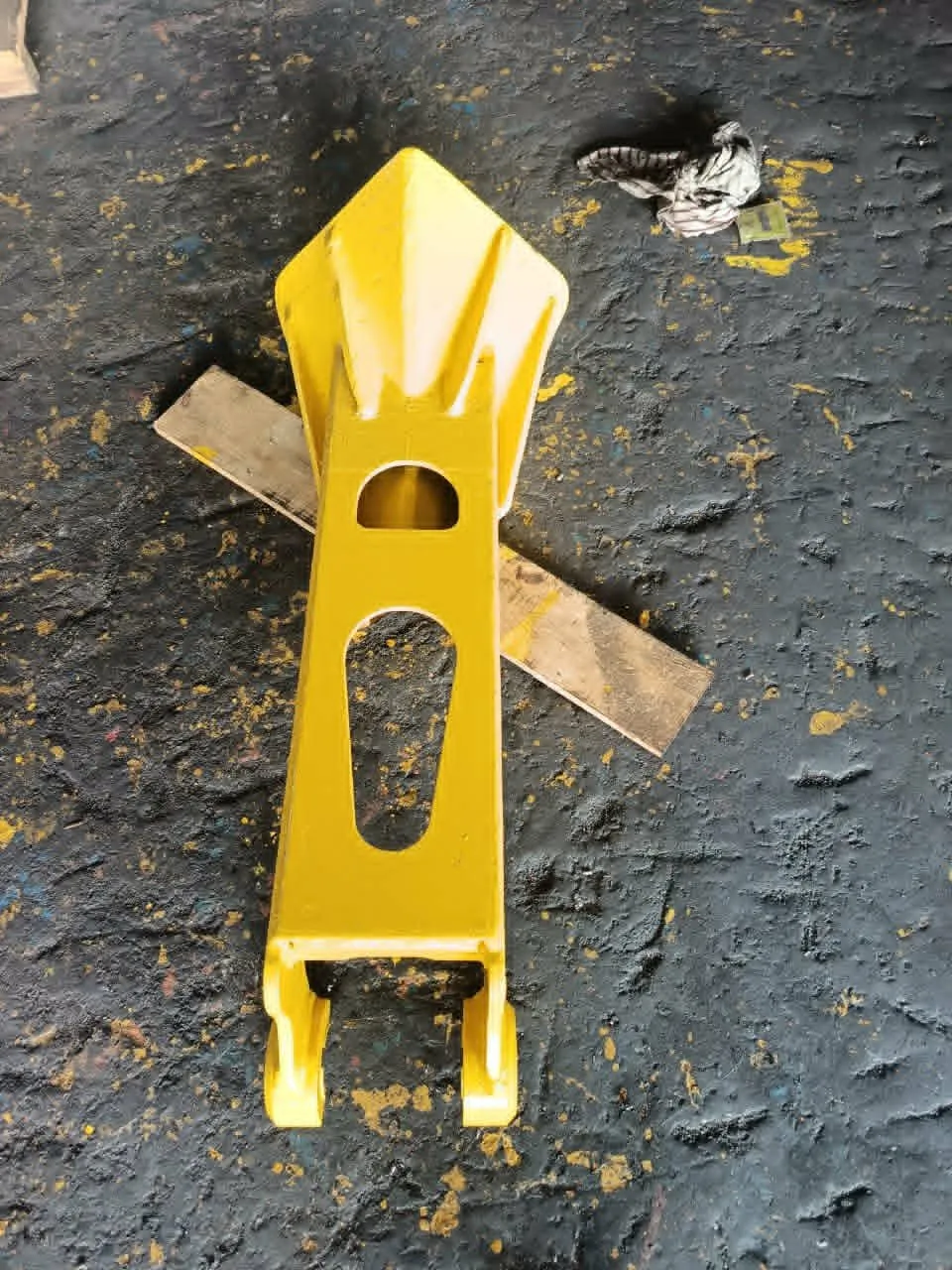 Flipper arm