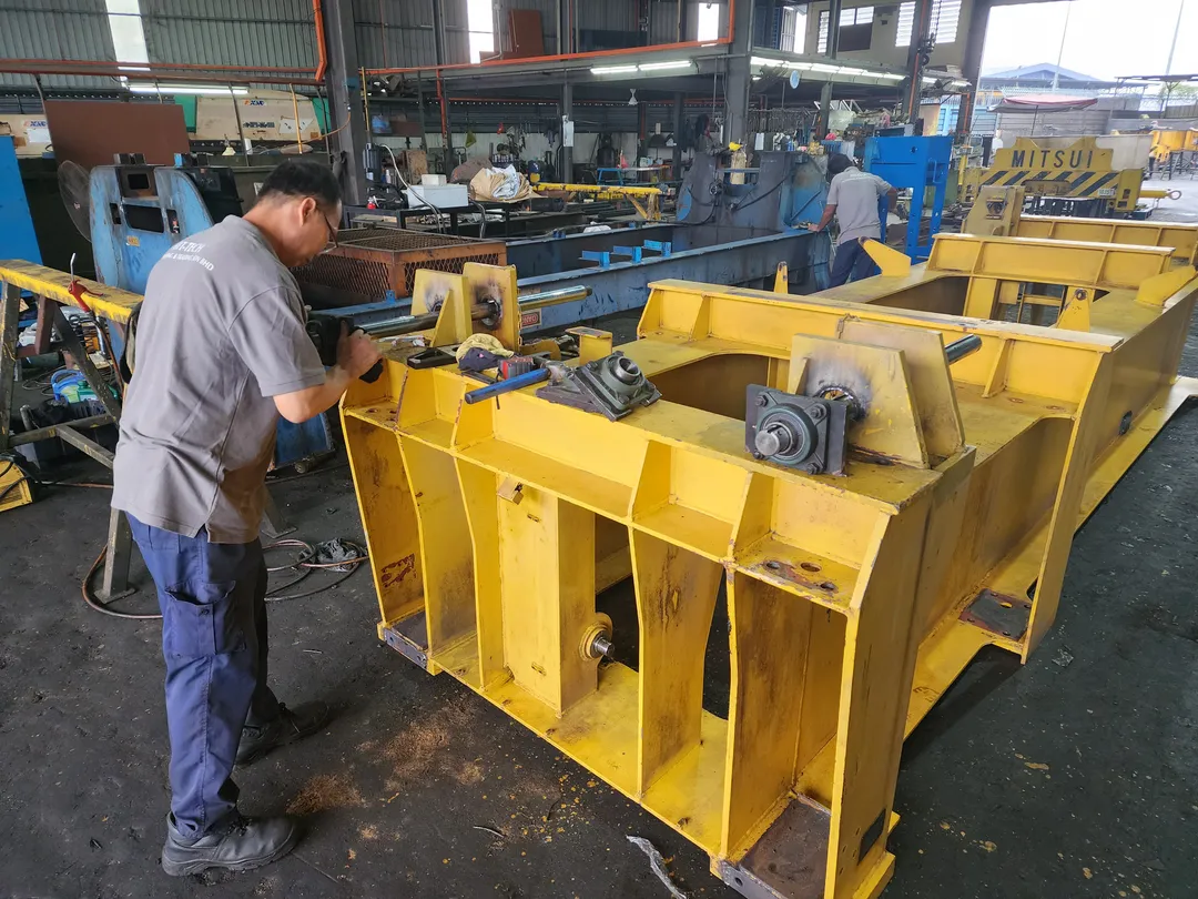 Spreader - Hole rebore