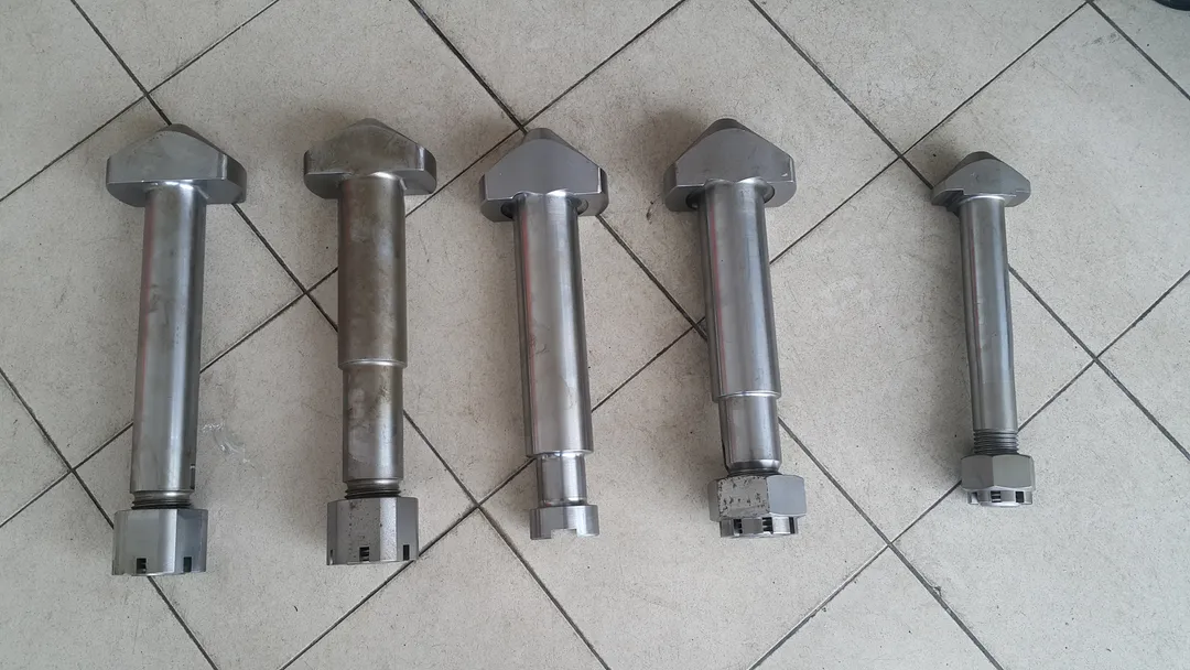 Twistlock pin spare parts